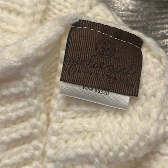 C.C. Brands Women's Cream with Leopard Print Cuff Knit Beanie - Picture 2 of 9